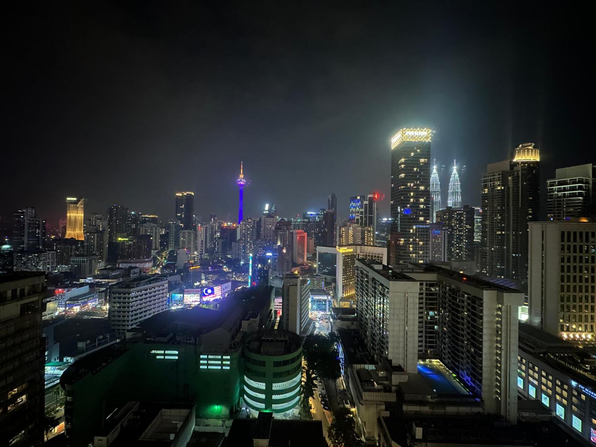 The Axon Suites Bukit Bintang Klcc By Skyscraper Kuala Lumpur Exterior photo